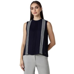 WOMEN WITH FORMAL TOP